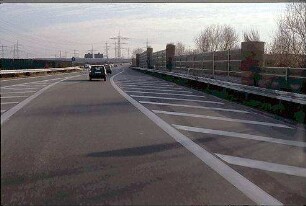 Ausfahrt aus Tangente Südwest (Mannheim Richtung Heilbronn) zu Nebenfahrbahn West (Kaiserslautern Richtung Heilbronn)