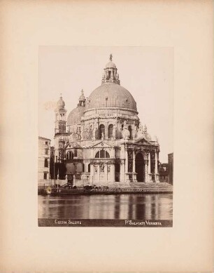 S. Maria della Salute, Venedig: Fassade