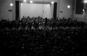 Donaueschingen: Donaueschinger Musiktage; Südwestfunkorchester, Direktor Prof. Rosbaud
