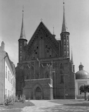 Dom