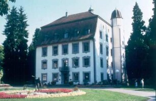 Bad Säckingen. Schloß Schönau mit Hochrheinmuseum und Trompetenmuseum. Gartenansicht