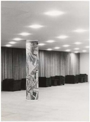 Nationaltheater, Weimar Wiederaufbau: Foyer 2.Rang mit zugezogenen Vorhängen zum Foyer des 1.Ranges