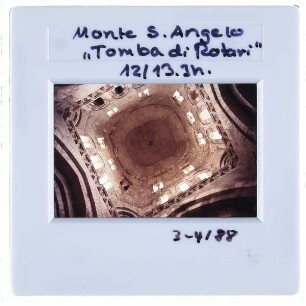 Monte Sant'Angelo, Tomba di Rotari : Innenansicht Wände und Decke