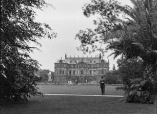 Dresden. Großer Garten. Ansicht des Palais von Westen