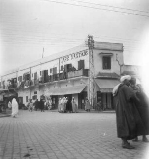 Reisefotos. Straßenszene (vermutlich im arabischen Raum)