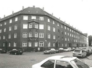 Dresden-Trachau, Tichatschekstraße 39/Guts-Muths-Straße 27/35. Wohnblock ((Wohnanlage); um 1925). Eckansicht