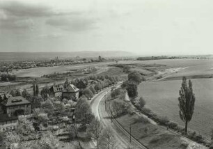 Dresden-Coschütz. Blick vom Fichteturm im J.-G.-Fichte-Park nach Osten zum Westendring