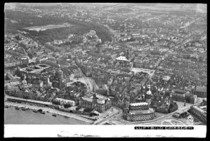 Dresden, Blick auf die Altstadt, Luftbild