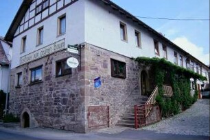 Haus Nr. 55, Gaststätte "Zum Grünen Baum", früher Gerichtsgebäude, Denkmal