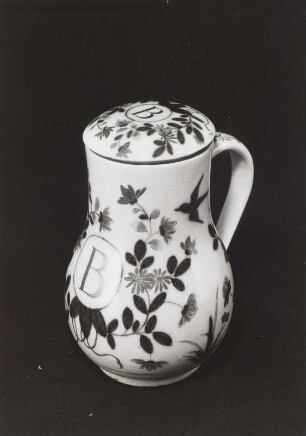 Bierkrug mit Deckel