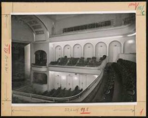Neues Theater, Frankfurt am Main: Ansicht Bühne und Zuschauerraum