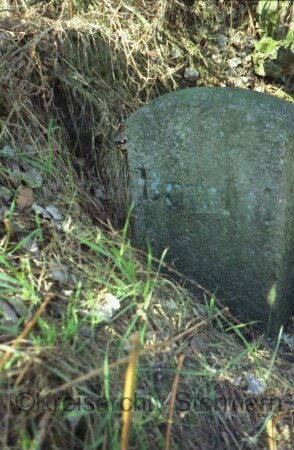 Stuvenborn (Kreis Segeberg): auf Grenze zu Seth: Grenzstein zwischen Borstel und Trittau: Seite Borstel