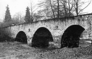 Tharandt-Grillenburg. Schlossbrücke