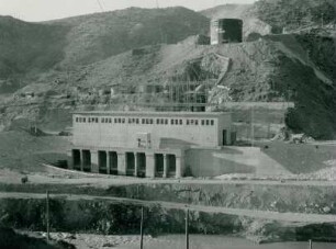 Staumauer, 1952-1956