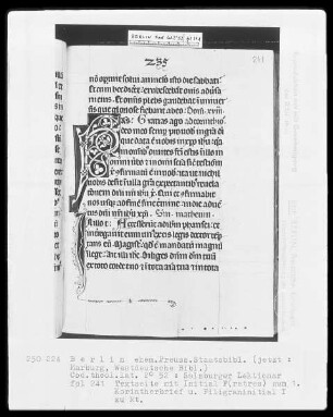 Lektionar aus Salzburg — Initialen F(ratres) und I, Folio 241recto