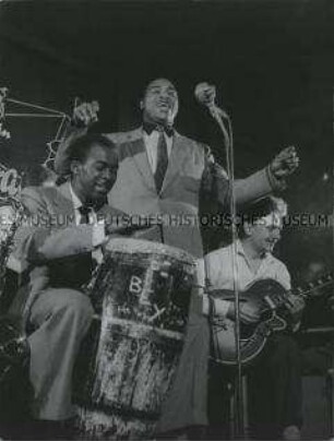 Johannes Rediske und Jazzband im Berliner Musikclub "Die Badewanne"
