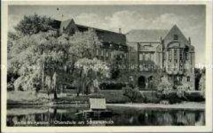 Die Oberschule am Schwanenteich in Berlin-Weißensee