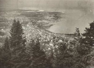 Österreich, Blick über Bregenz und die Bregenzer Bodenseebucht gegen die Rheinmündung im Hintergrund : Österreich. Blick über Bregenz und die Bregenzer Bodenseebucht gegen die Rheinmündung im Hintergrund