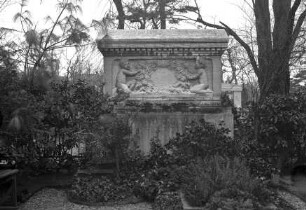 Grabmal für Clara Söding, geborene Schwemann (gestorben 1895)
