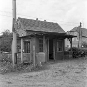 Deutsch Ossig. Wartehäuschen