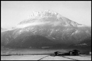 Hohe Munde: Hohe Munde, Ort