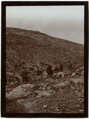 von el-miktara Blick n W.