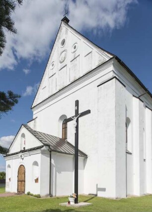 Katholische Kirche der Heiligen Dreifaltigkeit, Tscharnautschyzy, Weißrussland