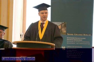 Verleihung der ersten Graduierungsurkunden des "Touro College Berlin" im Berliner Rathaus, Wappensaal (Mitte)