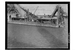 Suez-Kanal : Ägypten. Suez-Kanal, Baggerschiff