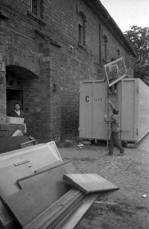 Sandkorn-Theater Karlsruhe. Vorbereitungen für das 1. Kleintheater-Festival auf dem ehemaligen Stadtwerke-Gelände in der Kaiserallee 11