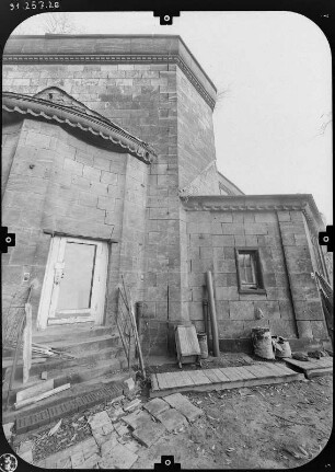 Dresden-Südvorstadt, Nürnberger Straße / Hohe Straße. Ruine der Zionskirche (1908-1912, R. Schilling, J. W. Gräbner; Zerstörung 1945, als Lapidarium genutzt). Teilansicht