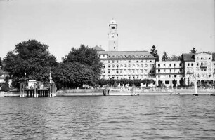 Bad Schachen: Hotel vom See aus