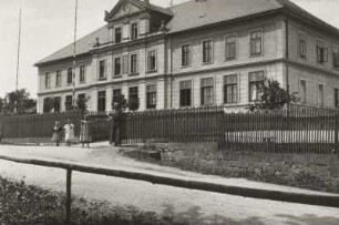 Hetzdorf, Schule, Straßenansicht