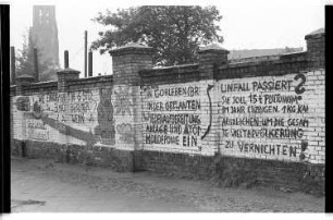 Kleinbildnegativ: Graffiti, Spreewaldplatz, 1978