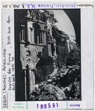 Lessay (Manche): Ehemalige Abteikirche, Ansicht der Ruine, Blick aus dem Querschiff nach Südosten