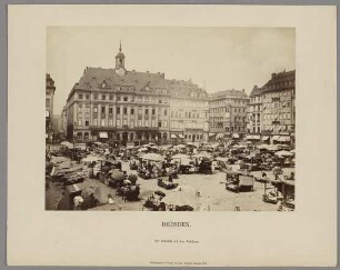 Dresden. Der Altmarkt mit dem Rathaus