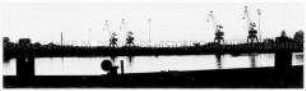 Vier Kräne im Hafen (Altersgruppe 14-17)