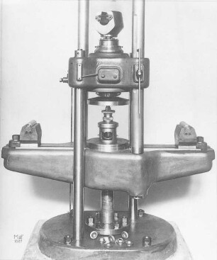 Hydraulische Biegepresse zur Blechprüfung (Mohr & Federhaff) : Technikgeschichte | Stoffkunde und Materialprüfung | Materialprüfung | Metallprüfung | Zug- und Druckfestigkeit