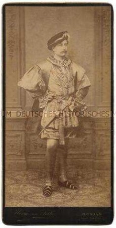 Fotografie von Wilhelm II. im Renaissancekostüm