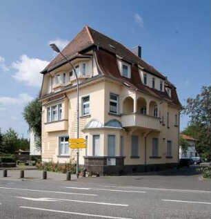 Ehemalige Gemeindeapotheke; Lollar, Marburger Straße 30