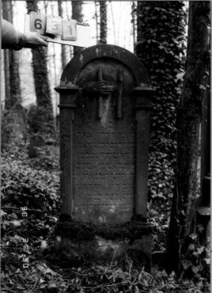 Grabstein 631 (neu: 359)