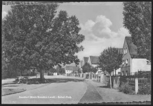 Boxdorf bei Dresden. Bebel-Platz
