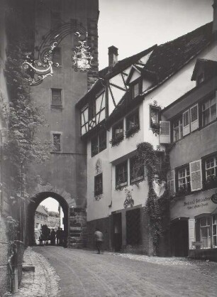 Meersburg, Obertor, Stadtseite mit Wohnhäusern