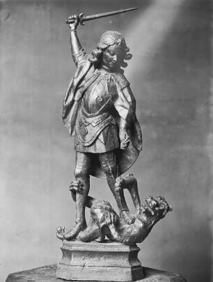 Der heilige Michael kämpft mit dem Drachen