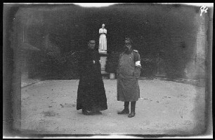 Florennes (Provinz Namur, Belgien): Jesuitenkloster im Schloss