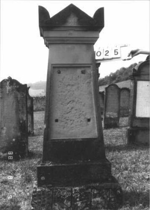 Grabstein 25