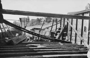 Elbe, Abwracken eines Schiffes