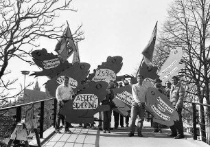 Freiburg im Breisgau: Demo der Beschäftigten der Metall-Industrie