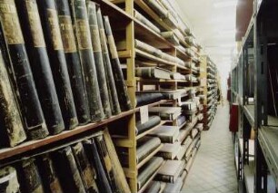 Sächsische Landesbibliothek - Staats- und Universitätsbibliothek Dresden. Zentralbibliothek (ehem. Landesbibliothek). 3. Obergeschoss. Abteilung Benutzung, Magazin : Dresden-Neustadt, Marienallee 12. Sächsische Landesbibliothek - Staats- und Universitätsbibliothek Dresden. Zentralbibliothek (ehem. Landesbibliothek). 3. Obergeschoss. Abteilung Benutzung, Magazin