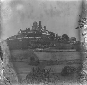 Bornhagen. Blick zur Burg Hanstein